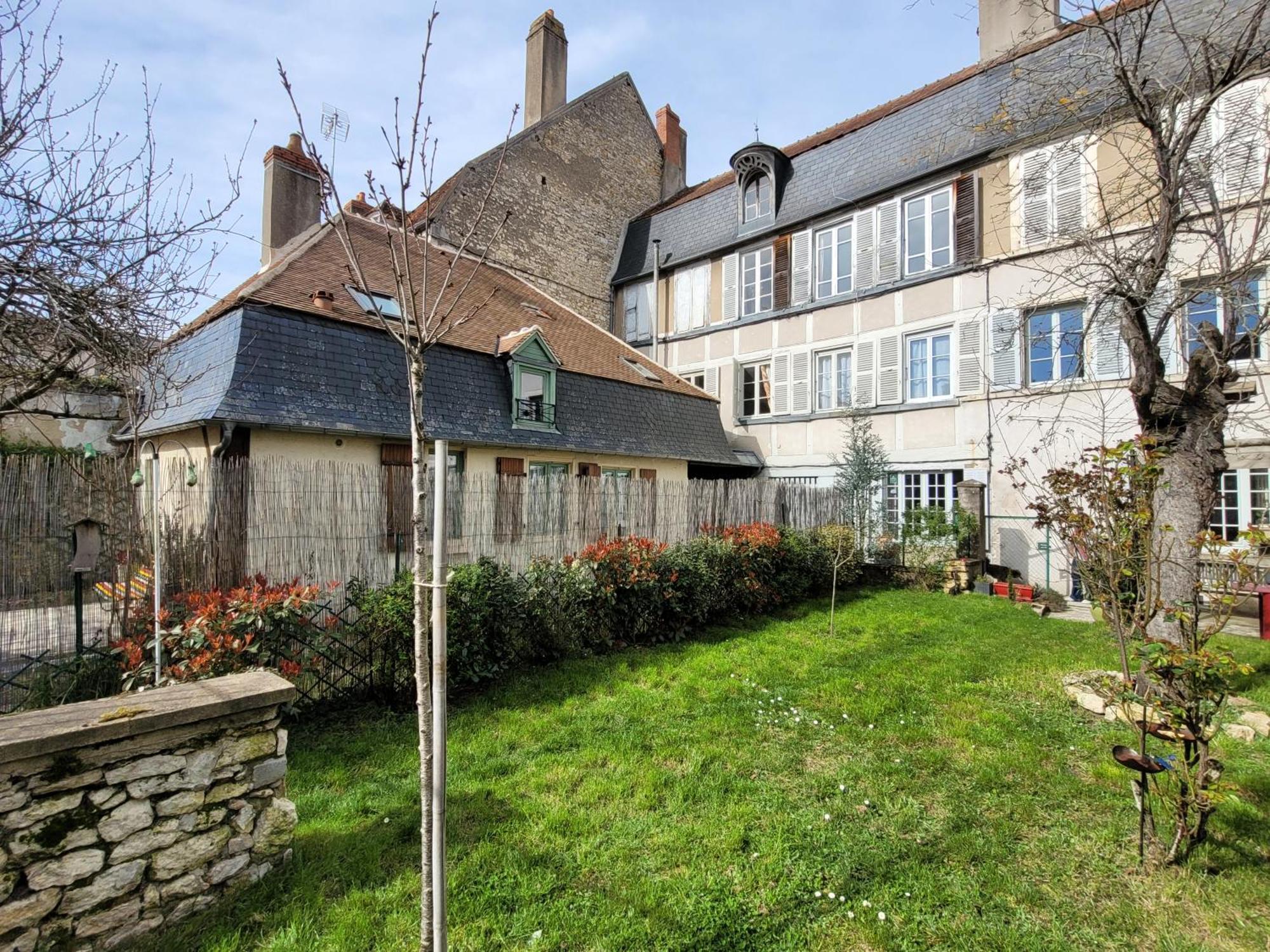 La Cour Du Chateau La Charité-sur-Loire Exteriör bild